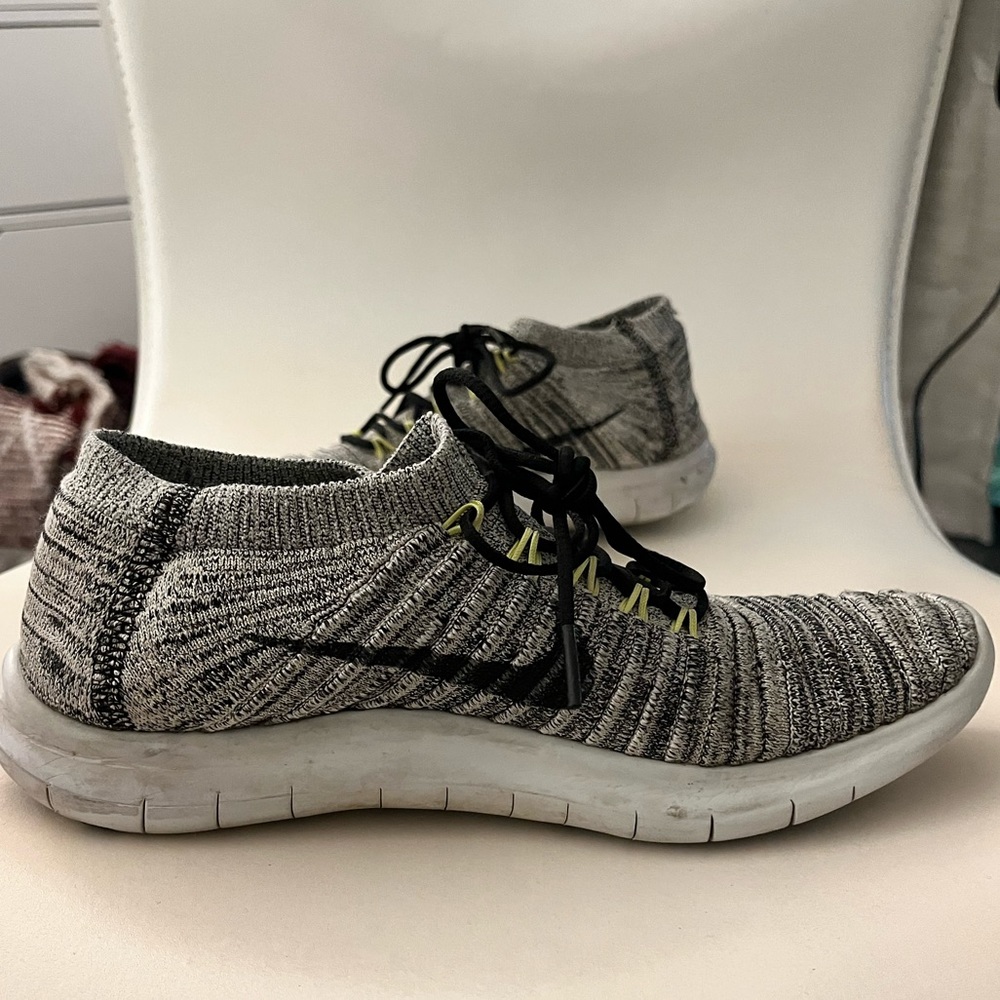 Nike Free Run Fly Knit slip on sneakers